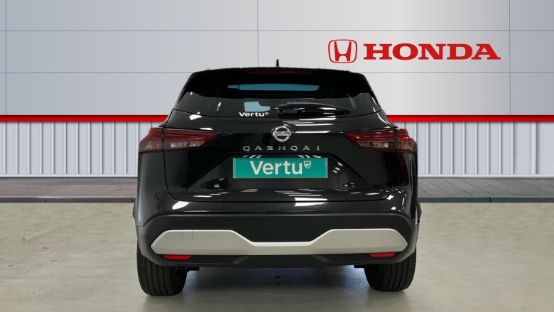 Nissan Qashqai 1.3 DiG-T MH N-Connecta 5dr Petrol Hatchback